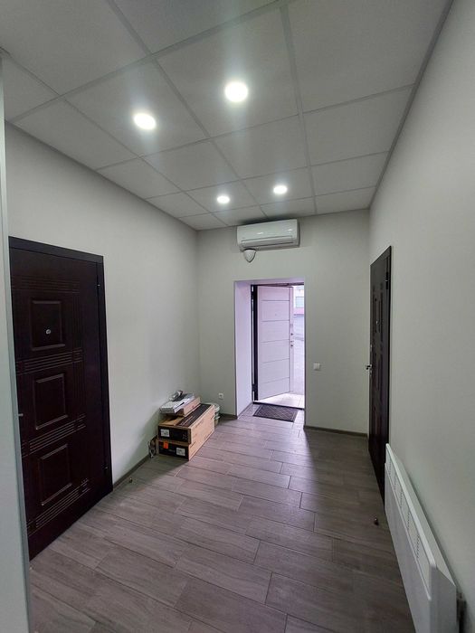 Оренда офісів (район Металургів., НДІОГАЗ) з окремим входом на 1 пов.