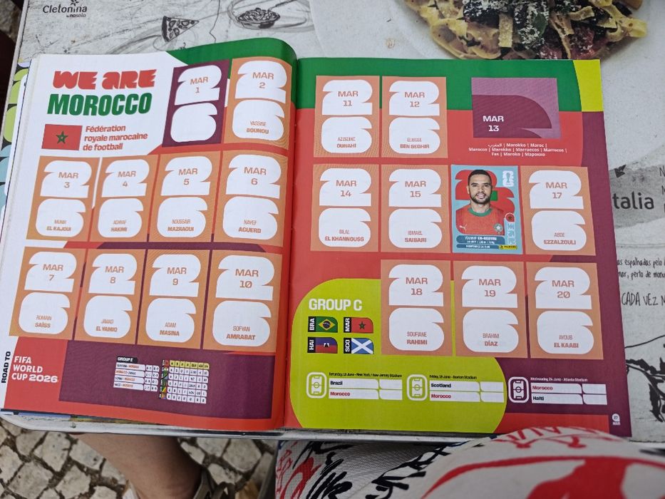Caderneta da Copa do Mundo 2026 com 29 cromos já colados