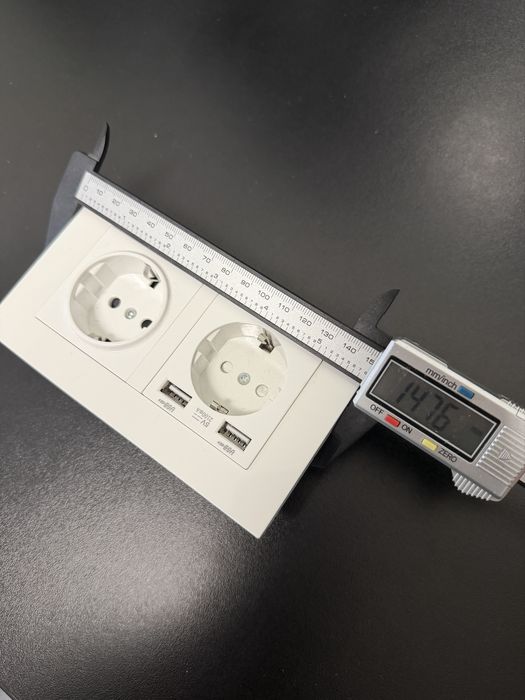 Розетка подвійна з USB нова
