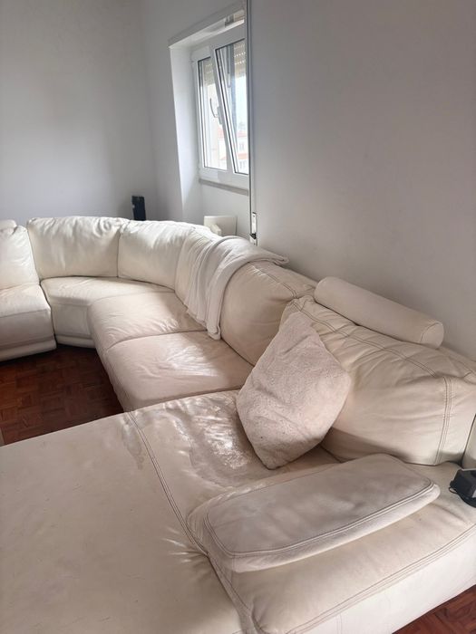 Sofá  em pele  branco