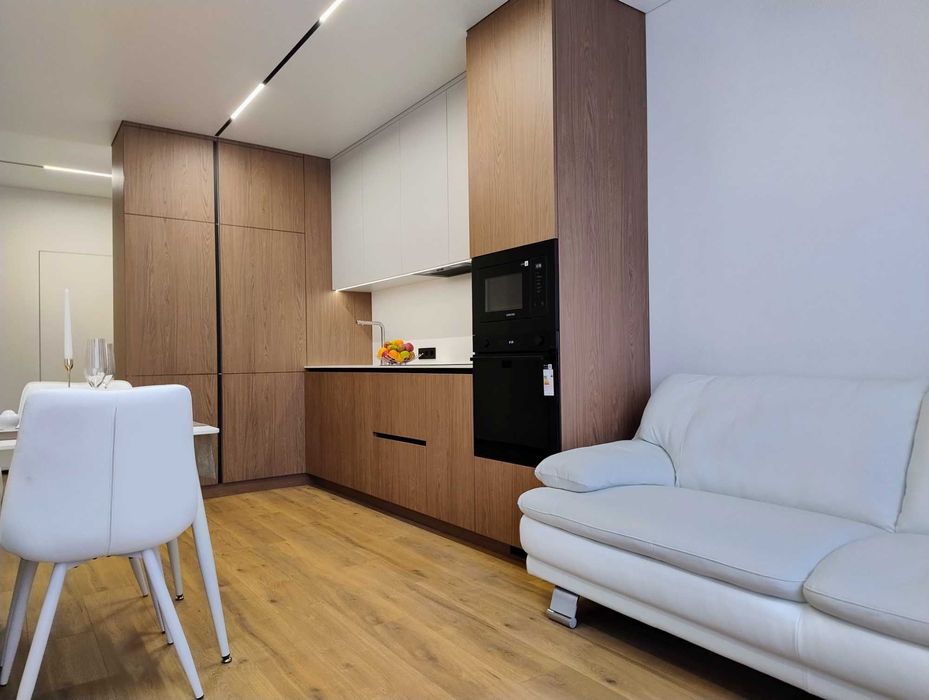 ЖК Варшавський 2, 2к квартира з шикарним ремрнтом. Олександра Олеся 5.