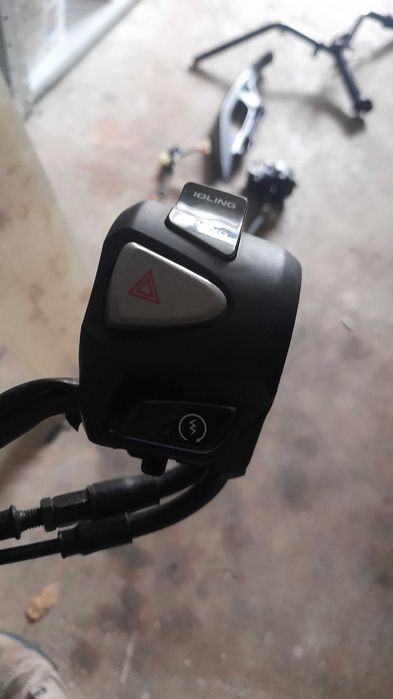 Vendo várias peças honda forza 125