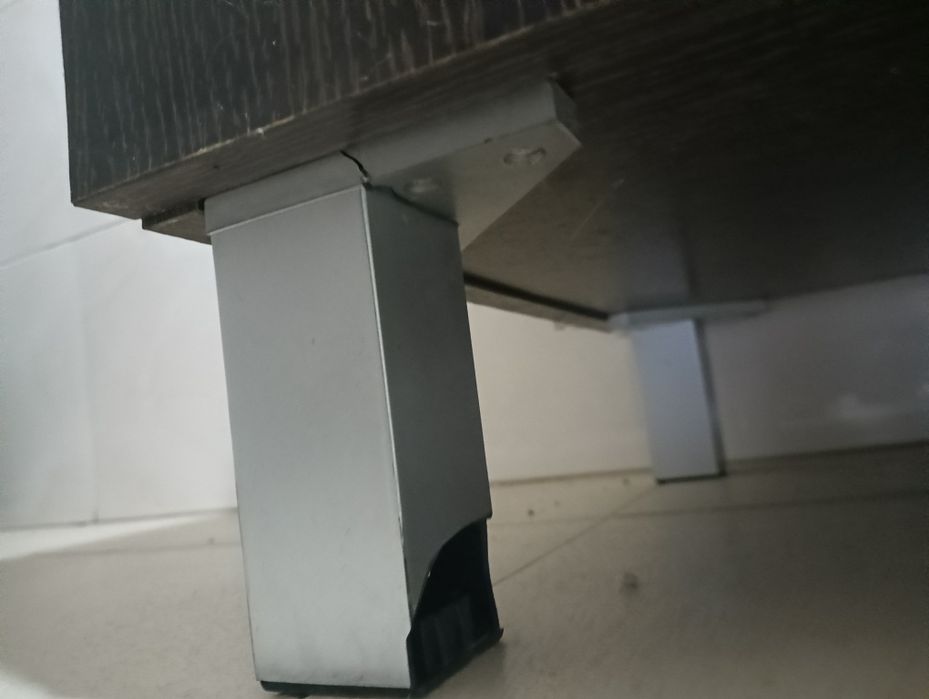 Conjunto móvel com lavatório e espelho