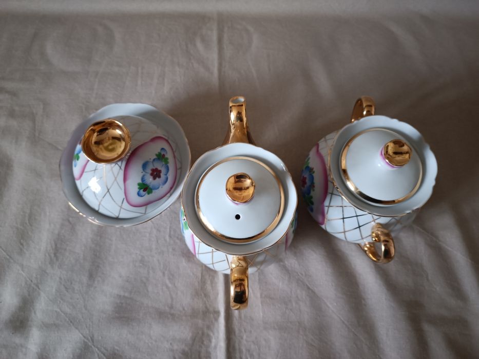 Чайный сервиз фарфоровый