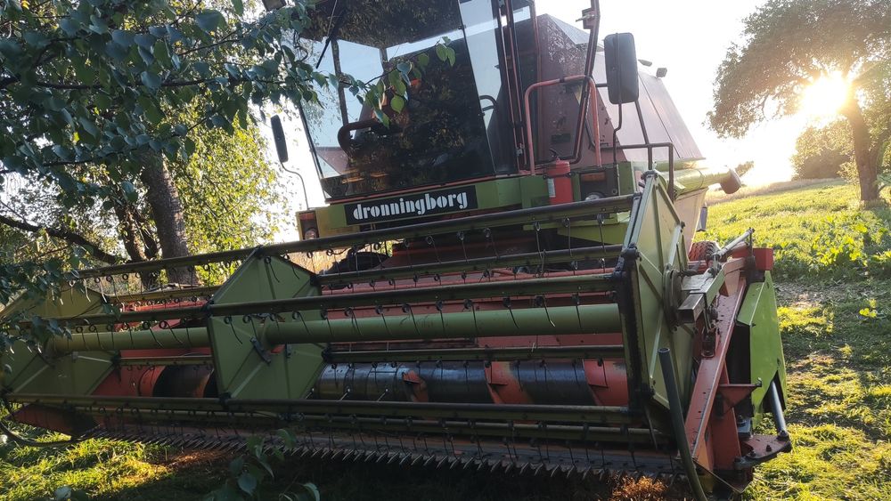 Комбайн зернозбиральний Дронингборг
