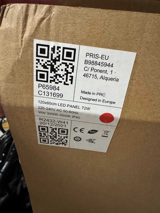 Painéis LED de TECTO, 120x60cm novos, na caixa