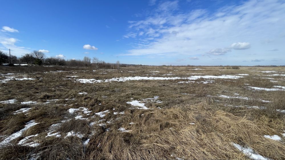 Продаж земельної ділянки поряд з лісом та водоймою (під базу відпочин.