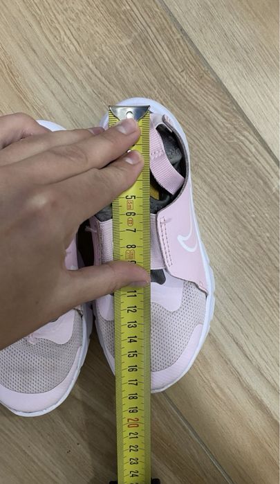 Кросівки Nike для дівчинки в хорошому стані