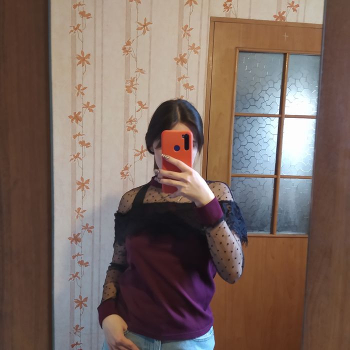 Блуза бордового кольору