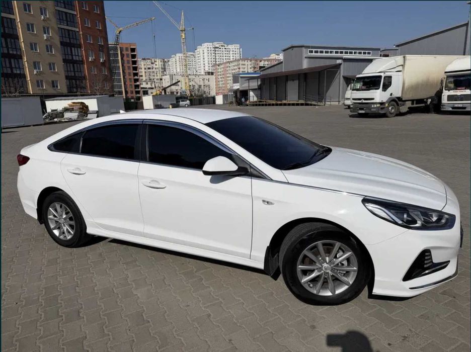 авто в аренду, аренда авто, оренда авто, Hyundai Sonata K5 LEAF Prius