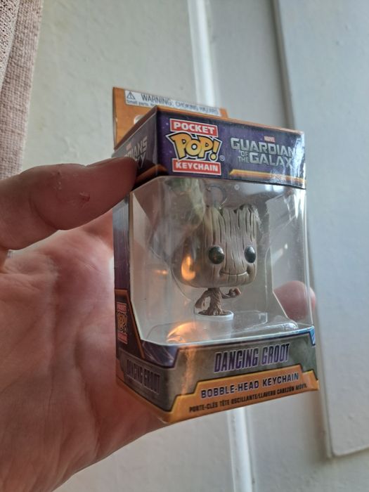 Funko pop keychain Dancing Groot