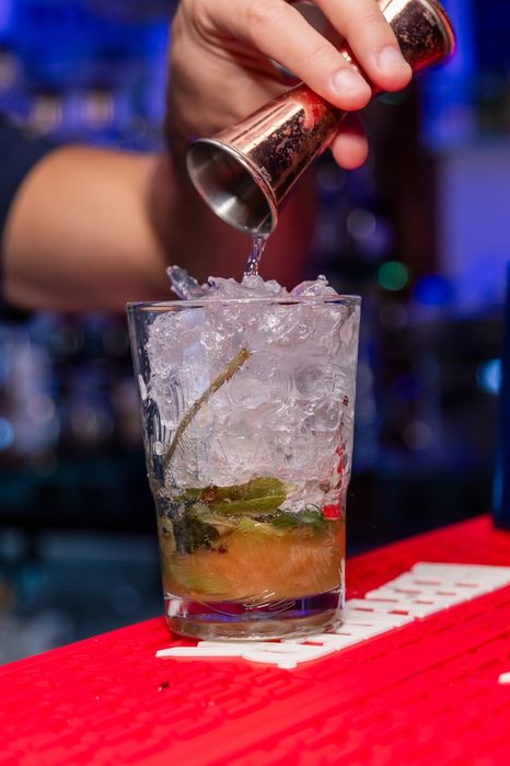 Serviços de Catering de Bar e Aluguer de Bares - O Seu Evento Perfeito