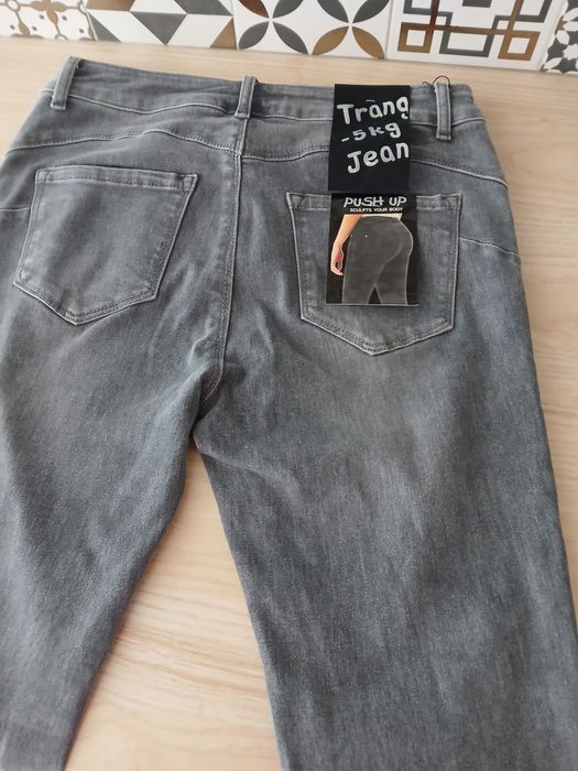 Damskie spodnie jeansowe
