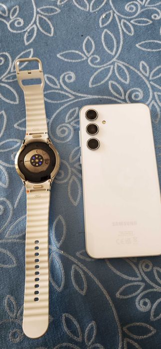 Pack Samsung telemóvel e Smart watch em ótimas condições