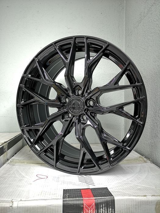 Okazja! Felgi Concaver CVR1 19" 8J ET40 5x112 Golf Cupra A3 Black