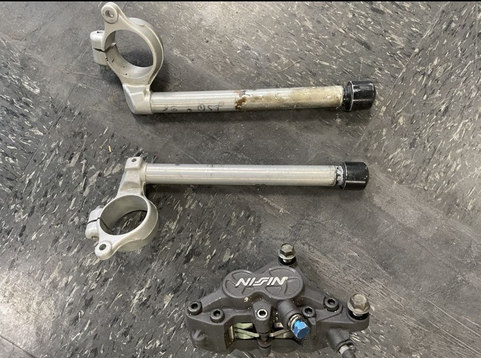 Suspensão dianteira e rodas Suzuki GSXR 750/1100 R