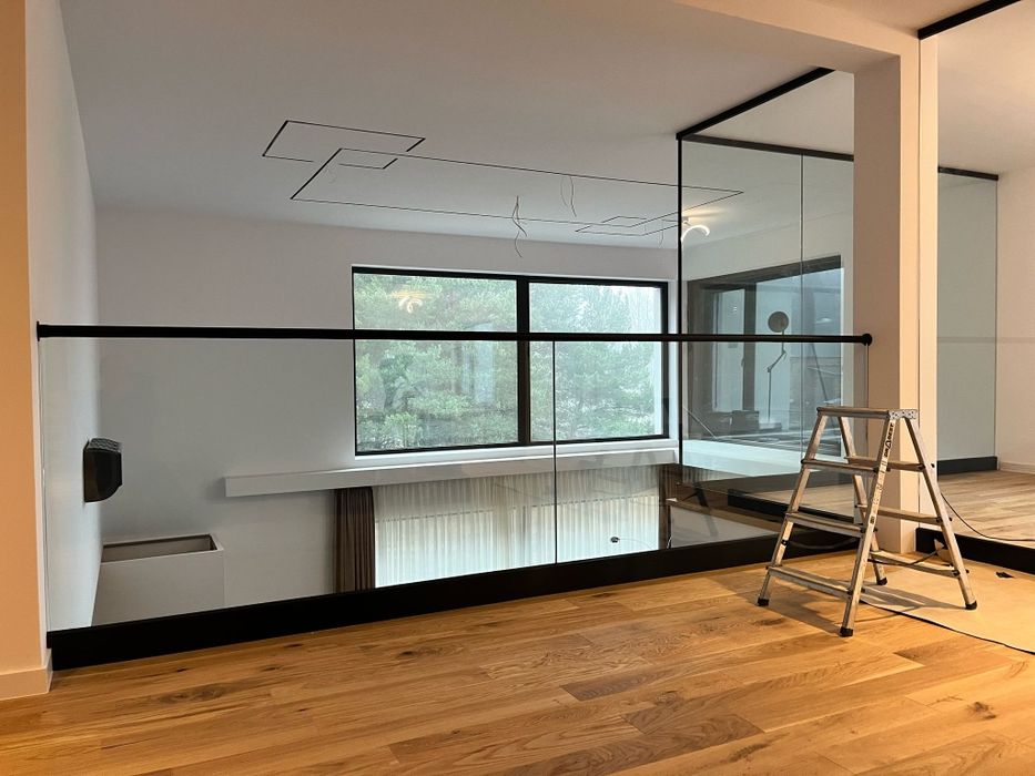 Balustrada szklana zabudowa szklana