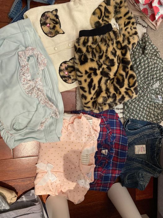 Piekne stroje dla dziewczynki 122cm