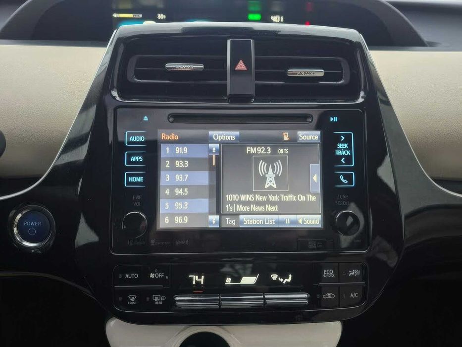 Toyota Prius      2017