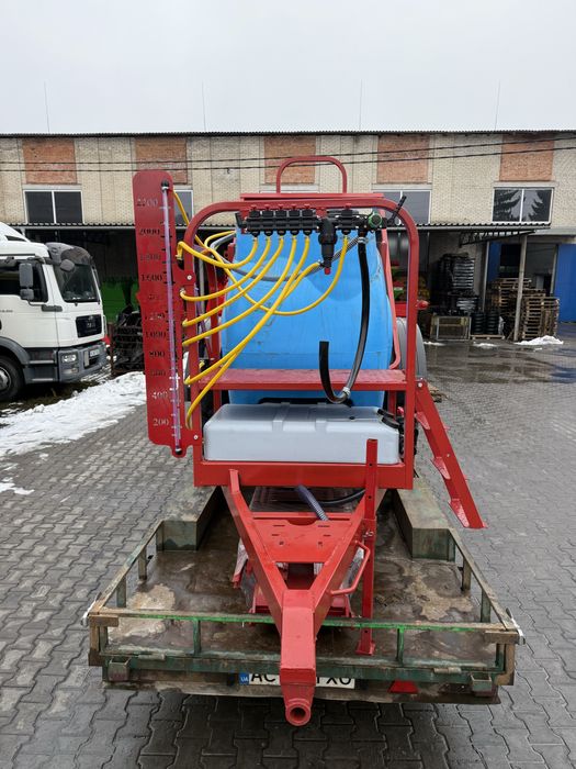 Оприскувач причепний 2000л, 2500л спецтехніка на гідравліці