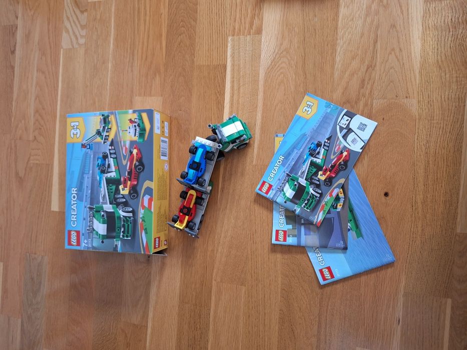 LEGO Creator 3w1 Transporter samochodów wyścigowych (31113)