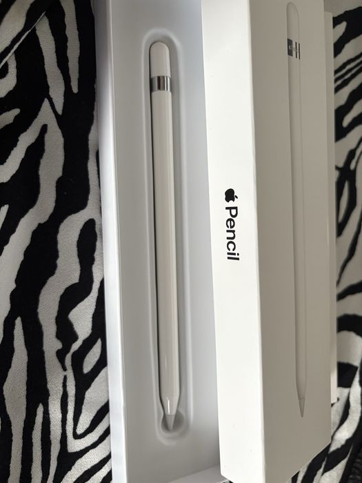 Продам свой стилус поколение первое Apple Pencil 1
