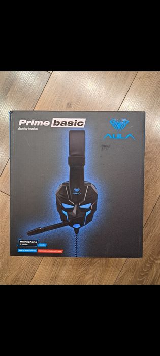 Наушники для игр. Подставка.