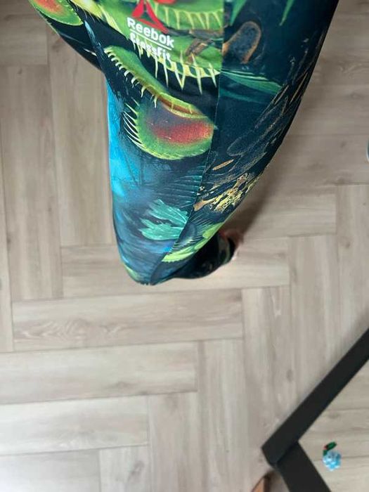wygodne sportowe leginsy Reebok shark XS/S