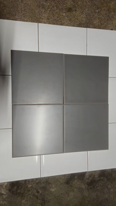Azulejos cinza brilhante