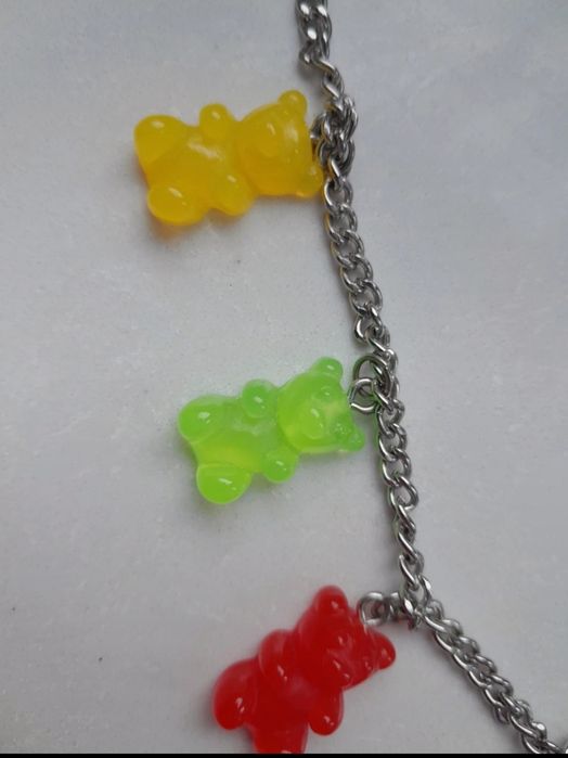 Łańcuszek z sztucznymi  żelkami misie
