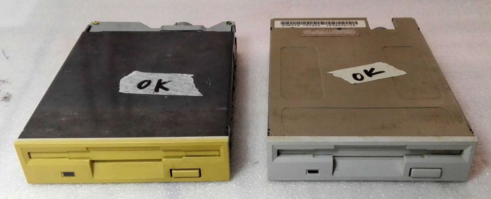 3.5" Floppy Disk Drives64750629350018121