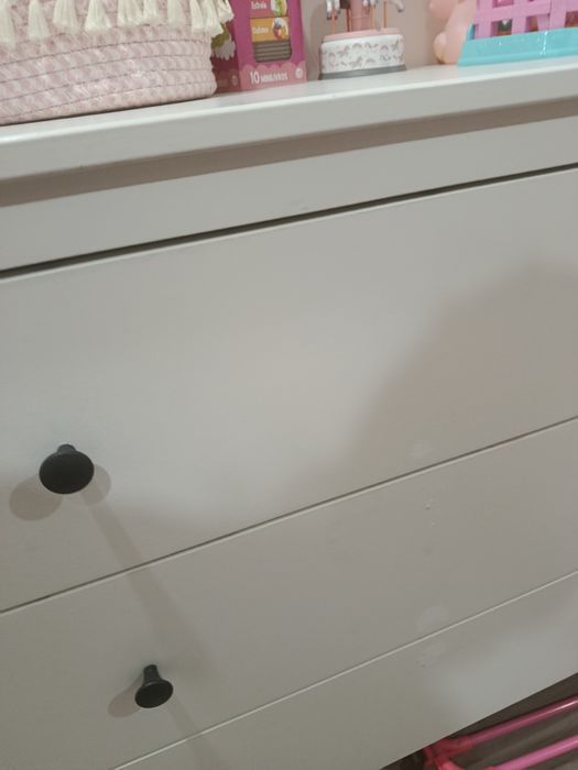 Cómoda HEMMES Ikea