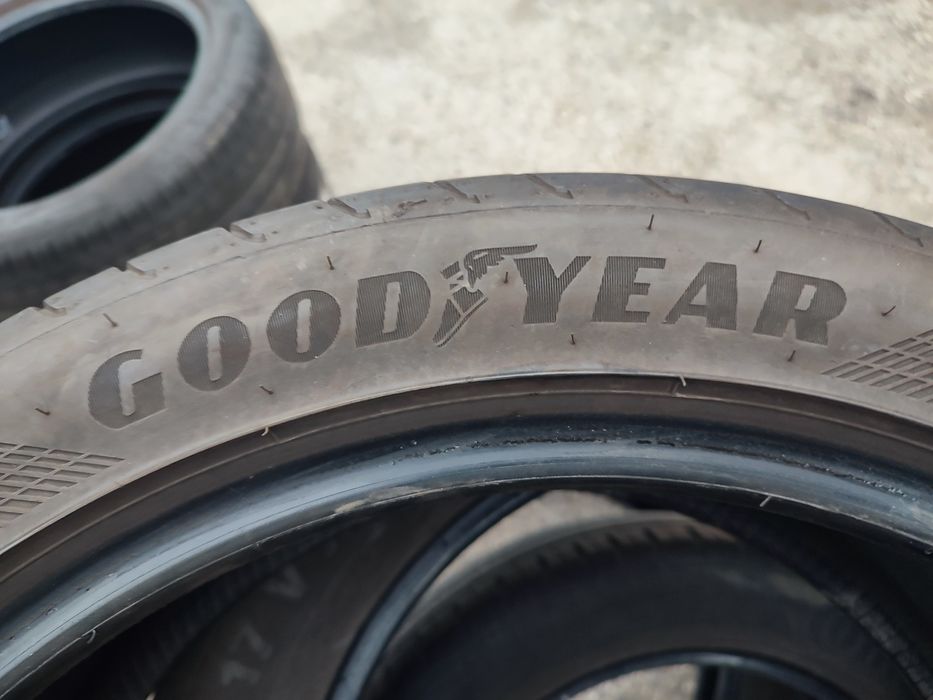 Komplet opon Good Year Eagle F1 225/45/18 91Y