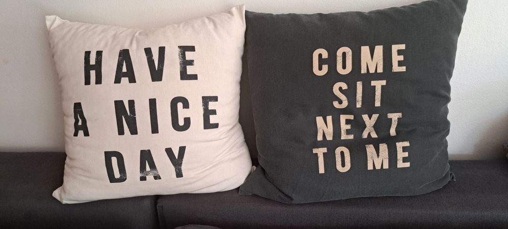 2x poszewka na poduszkę H&M, napisy/tekst.