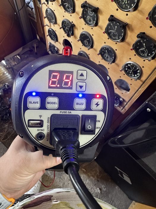 Спалах студійний GODOX E120