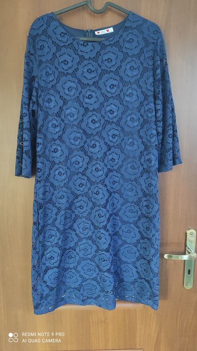 Sukienka koronkowa jak nowa
