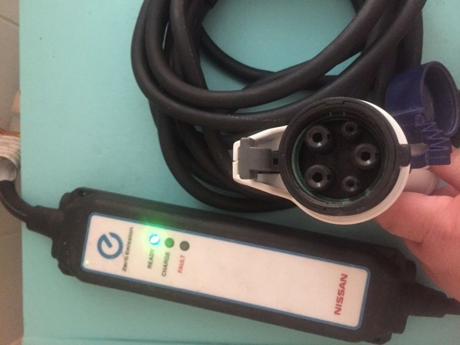 переделка оригинальных зарядных 12а с 120в на 220в nissan leaf лиф