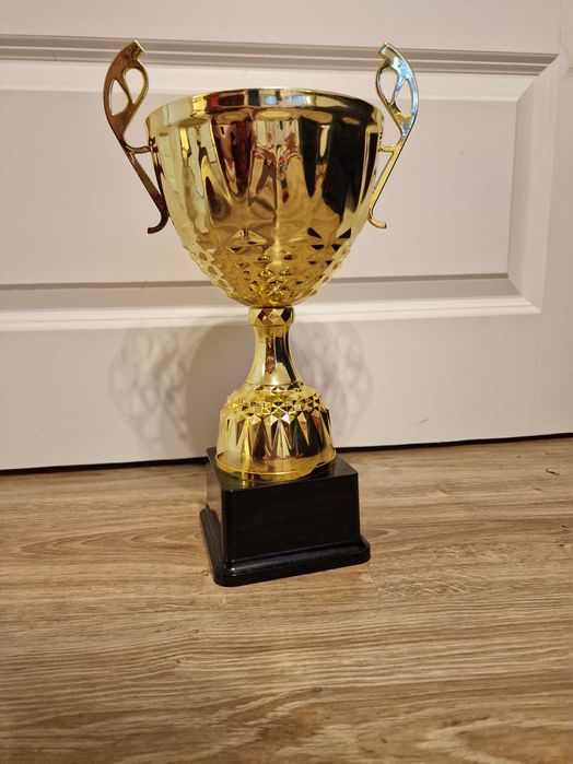 Puchar złoty 34cm