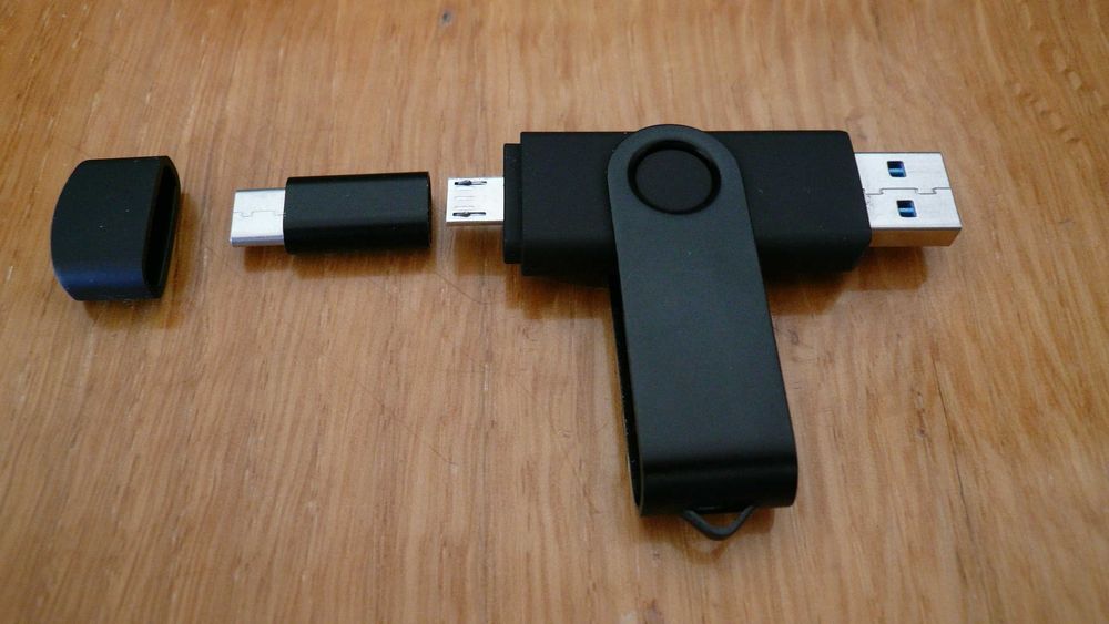 Флешка з музикою "Кращі зарубіжні рок/блюз/хард альбоми 2019-2025" MP3