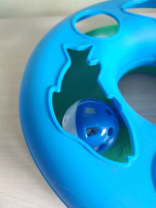 Іграшка для кошенят