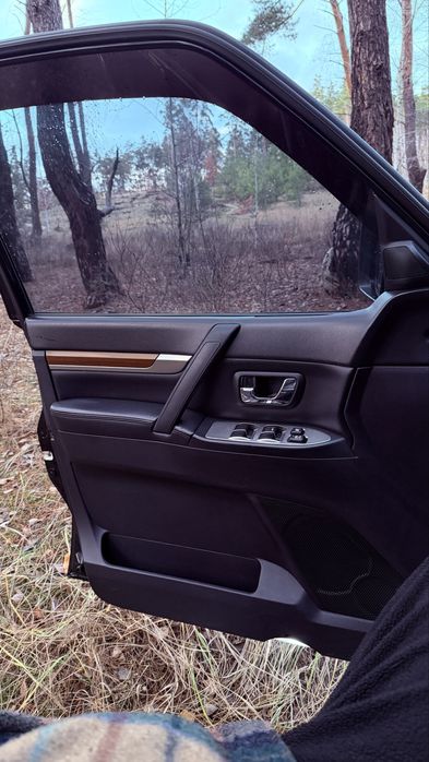 Mitsubishi Pajero Wagon 4