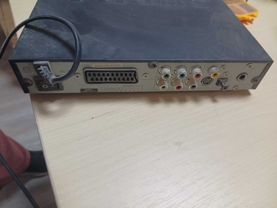 DVD-проигрыватель Supra