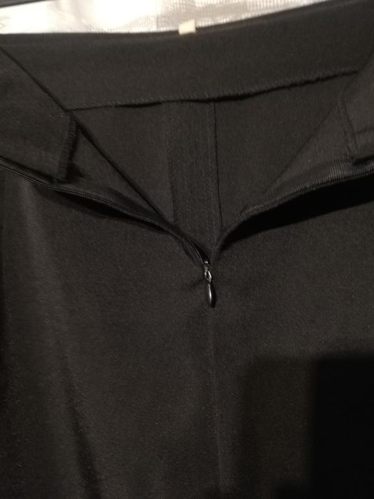 Spódnica czarna z rozporkiem