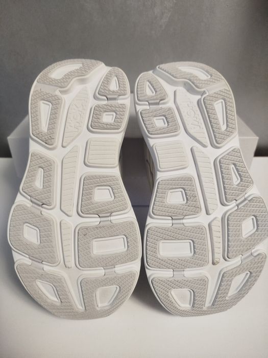 Кросівки жіночі  Hoka Bondi 9 (38,5; 40,5; 41; 42; 42,5)