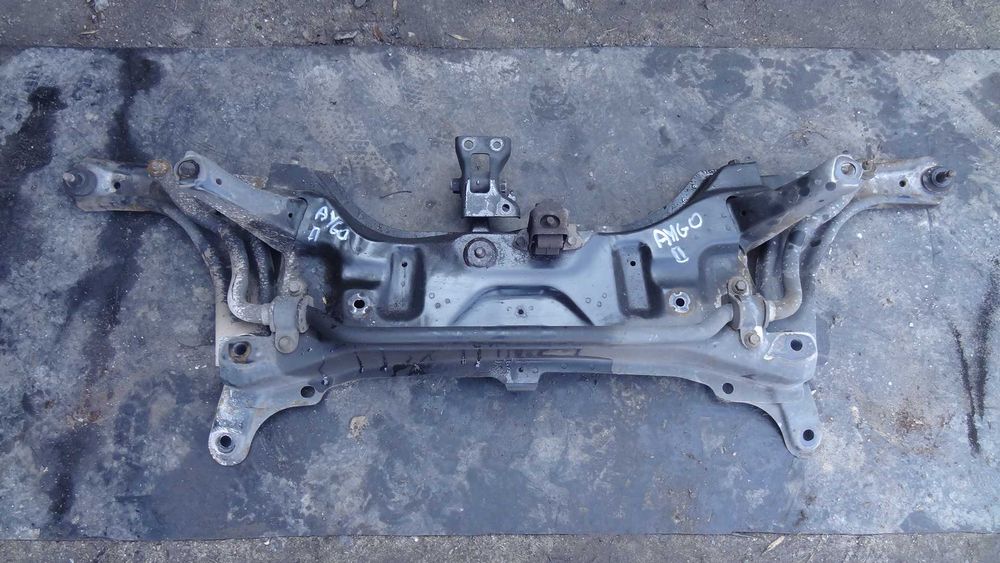 Toyota aygo II 14-  wahacz wózek sanki trawers przód komplet