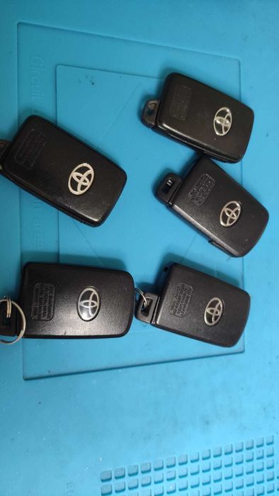 Toyota rav-4 , prius , corolla , kluczyk , pilot
