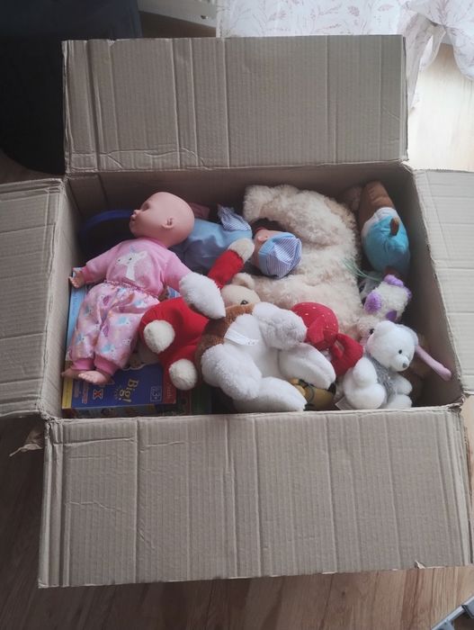 Sprzedam karton zabawek