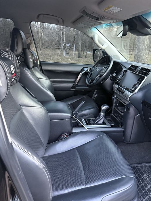 Tayota Land Cruiser Prado 2020