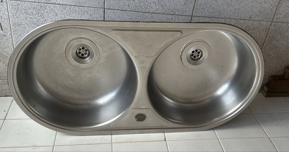 Banca de inox com 2 pios