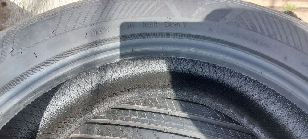 Продам шины 215/55/R17 98W GOODYEAR EfficientGrip Performance 2